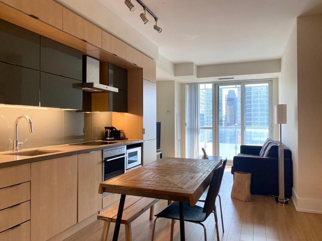 Grand View 2Br/2Ba Condos Cn Tower,Union,Tiff/Mtcc Торонто Экстерьер фото