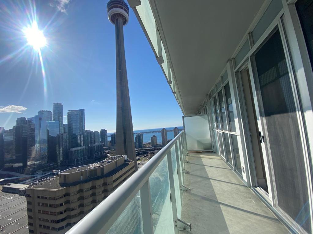 Grand View 2Br/2Ba Condos Cn Tower,Union,Tiff/Mtcc Торонто Экстерьер фото