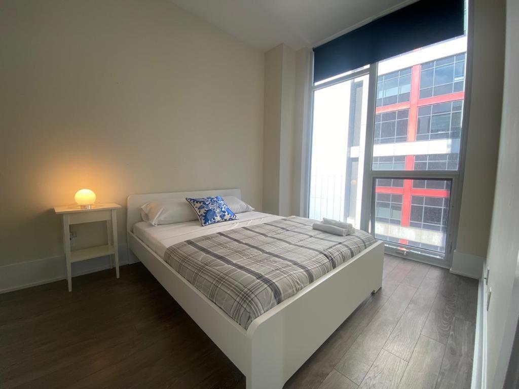 Grand View 2Br/2Ba Condos Cn Tower,Union,Tiff/Mtcc Торонто Экстерьер фото